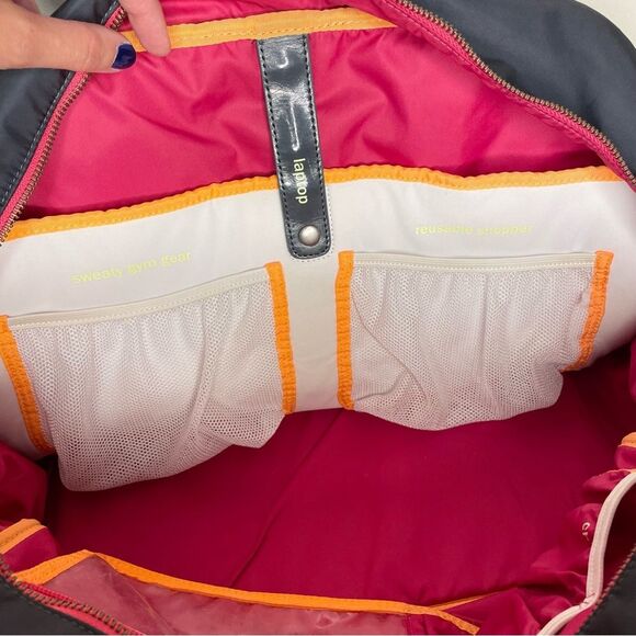 Lululemon Duffle Bag Nylon Gym Weekend Overnight Bag Blue Gray - Picture 13 of 16